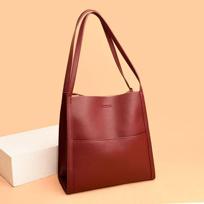 Corinne™ - Spacious leather shoulder bag