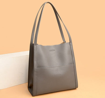 Corinne™ - Spacious leather shoulder bag
