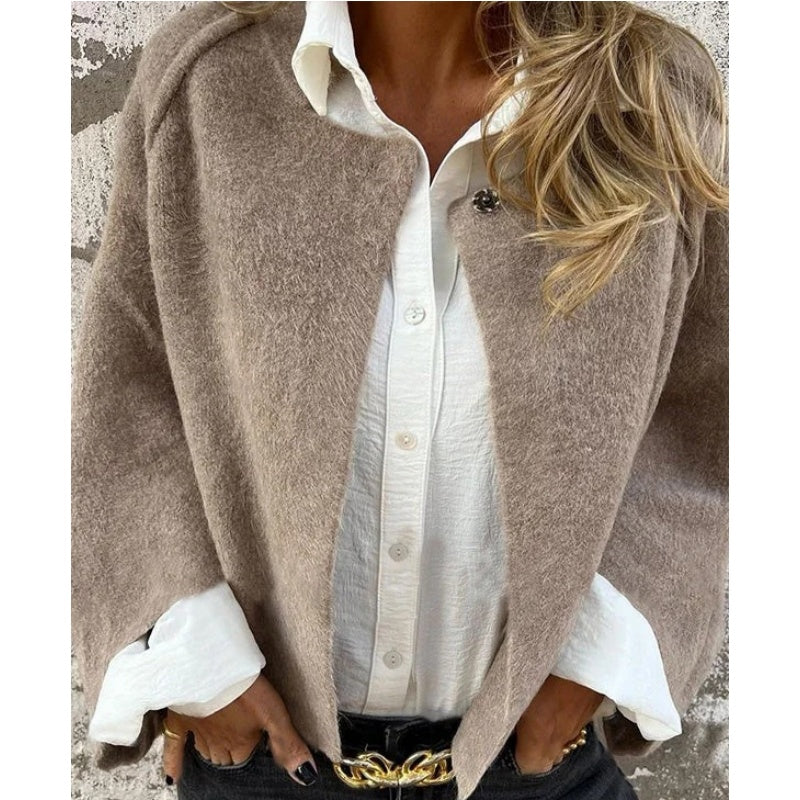 Missimode™ - The perfect mid-season coat